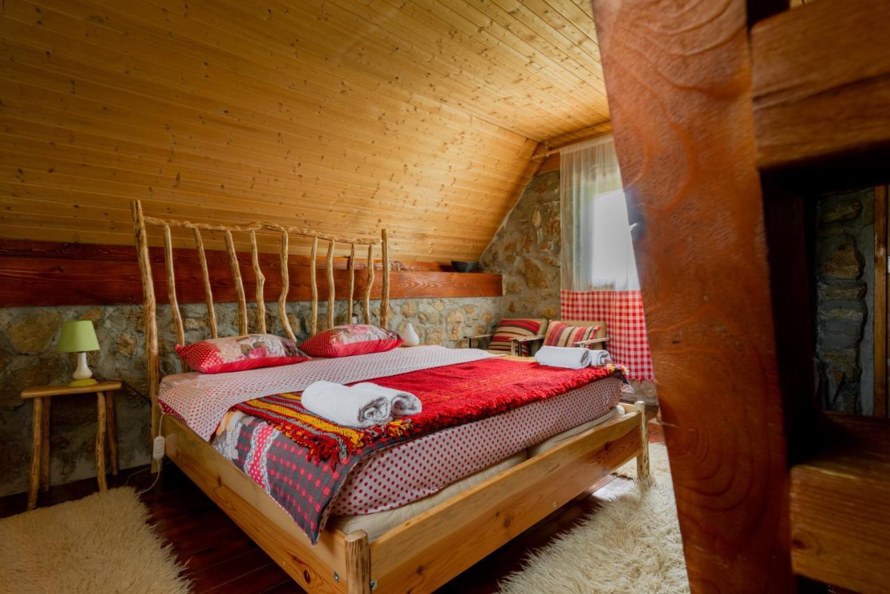 Etno Selo Montenegro Hotel Pluzine Exterior photo